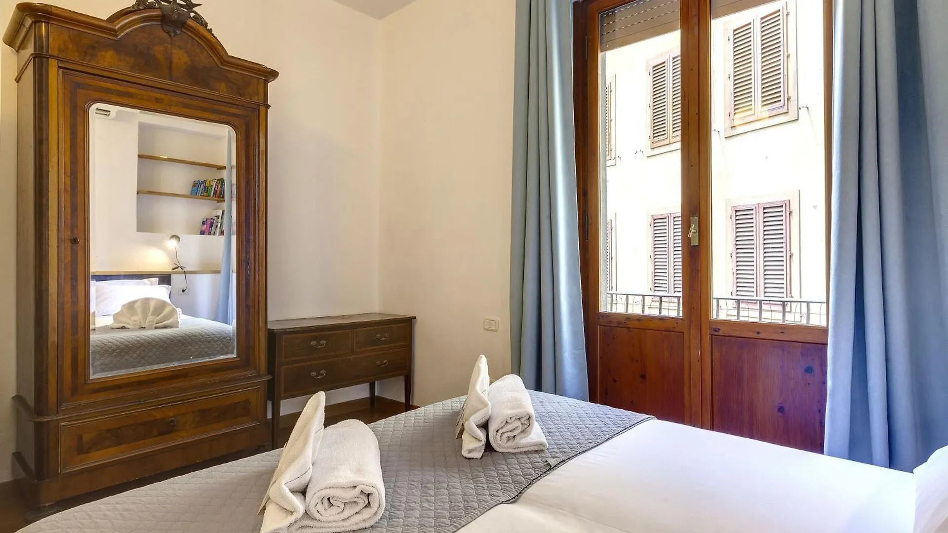 Mamo Florence - Erika & Keira Apartments