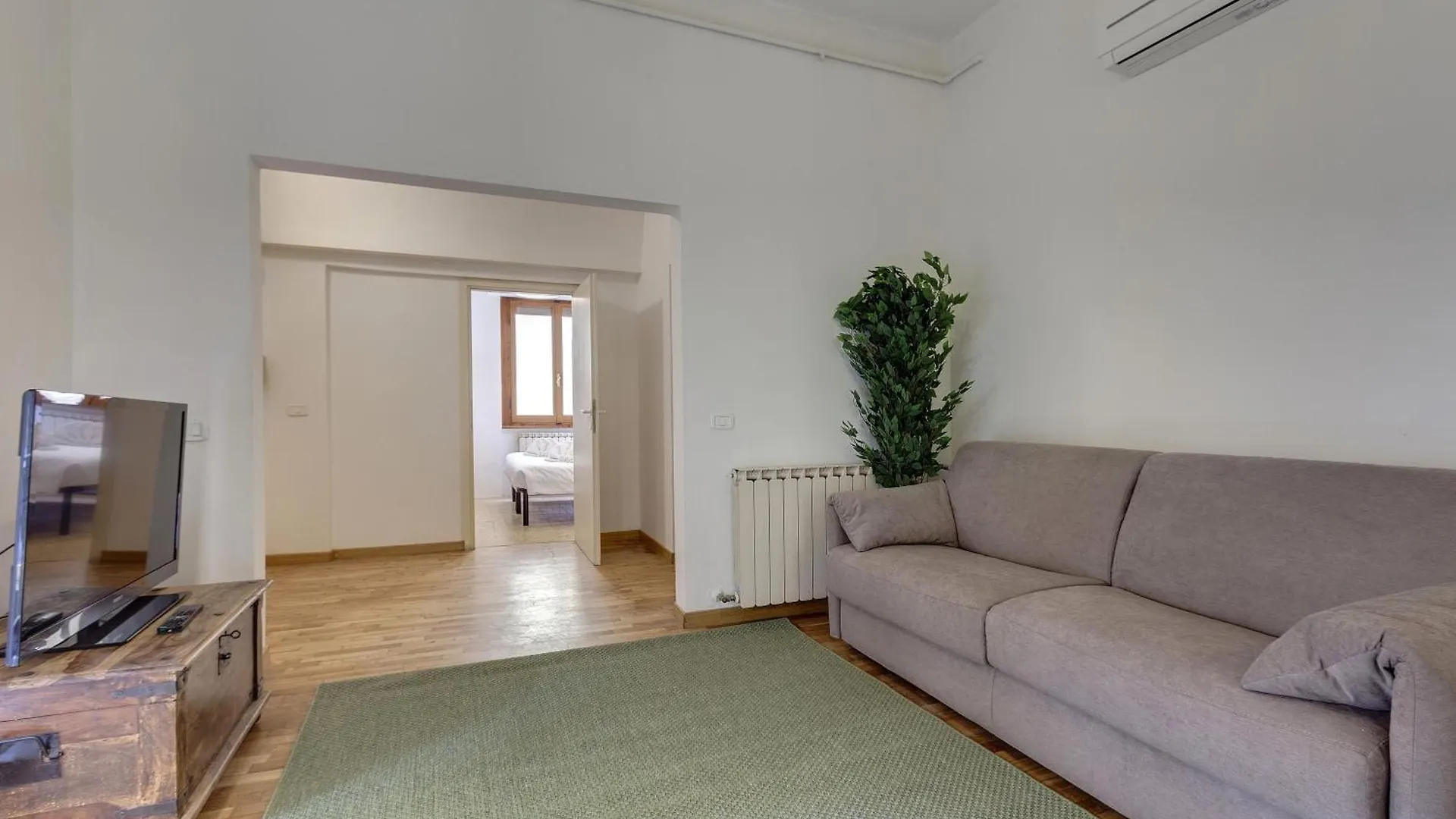 Mamo Florence - Erika & Keira Apartments 0*,  Italy