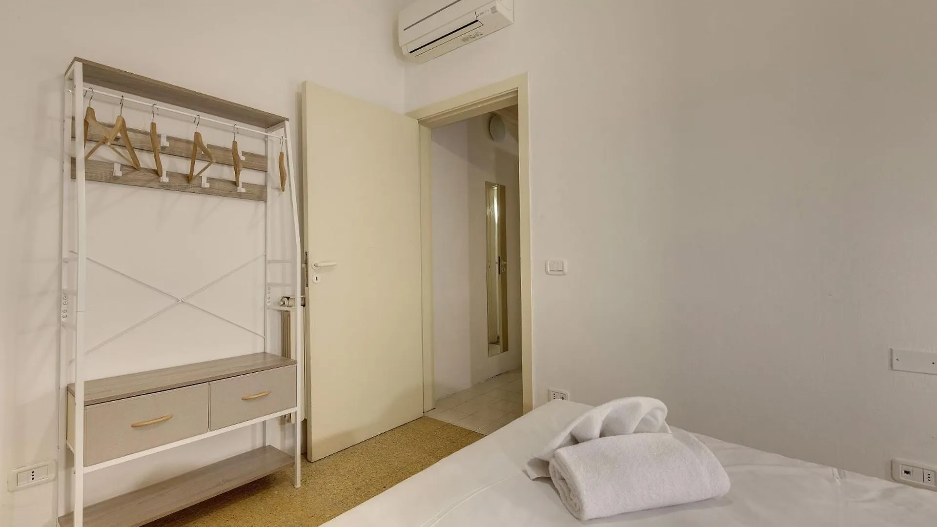 Mamo Florence - Erika & Keira Apartments 0*,  Italy