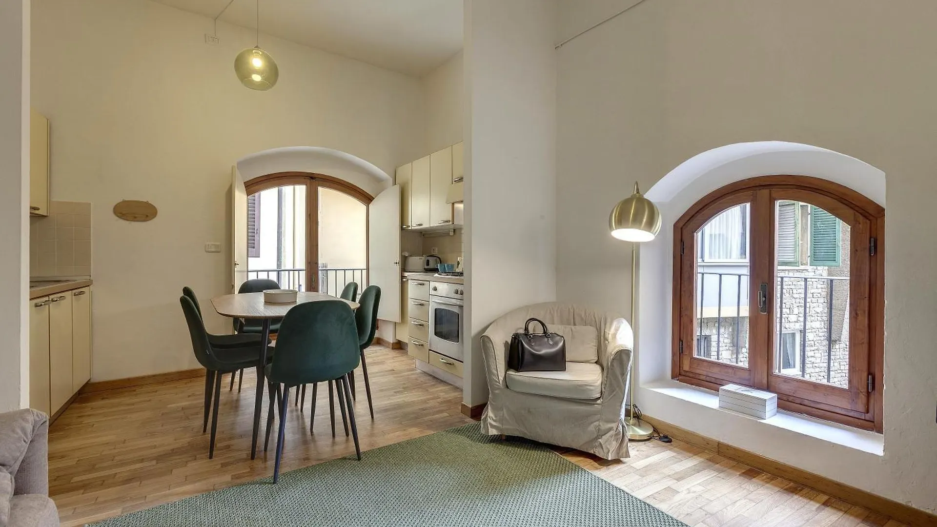 Mamo Florence - Erika & Keira Apartments