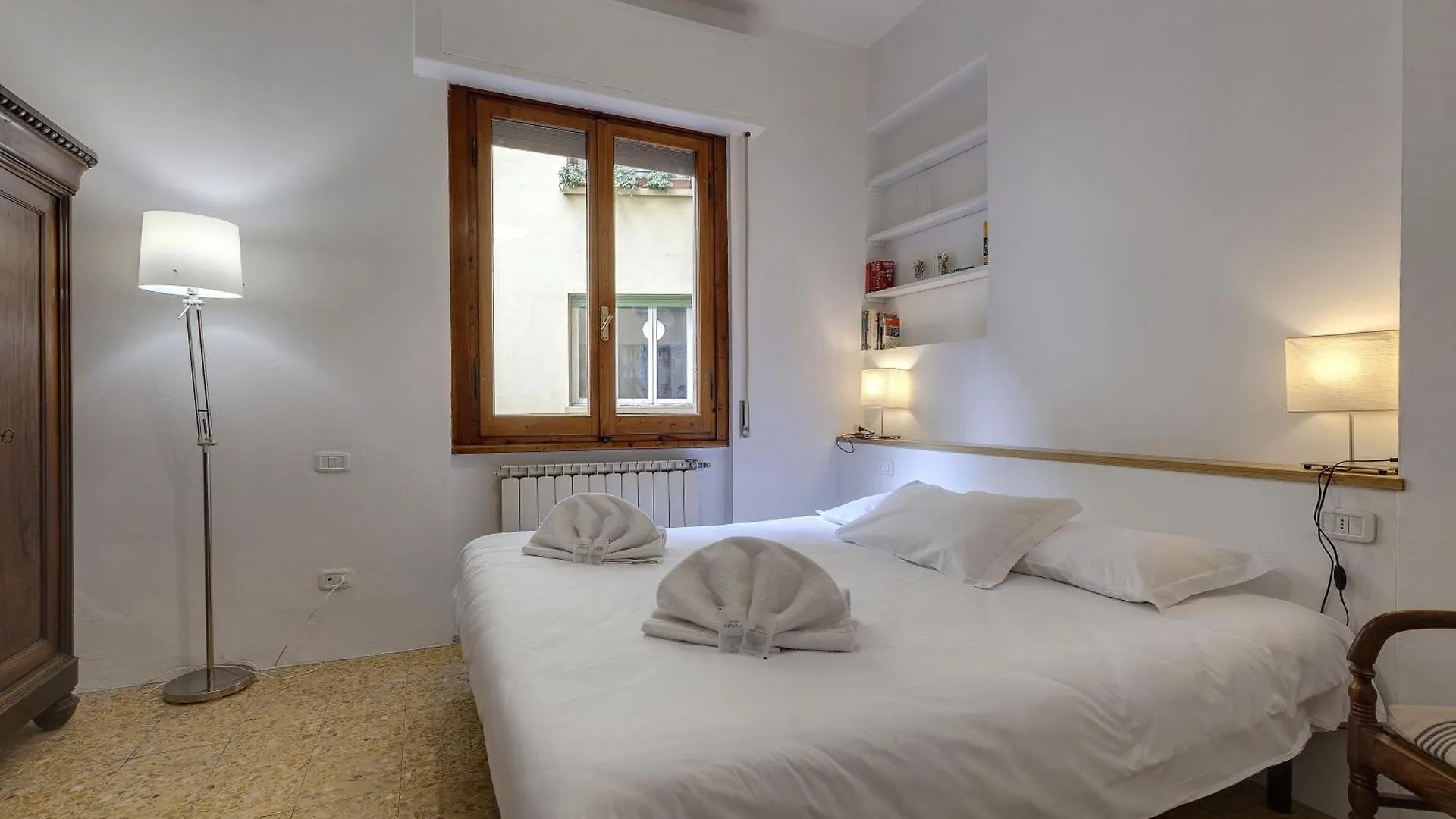 Mamo Florence - Erika & Keira Apartments